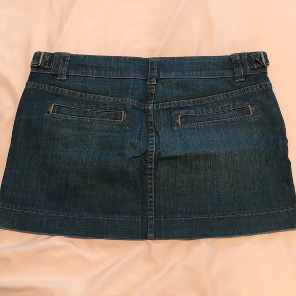 Gap Jean Mini Skirt with POCKETS! - Picture 2 of 5